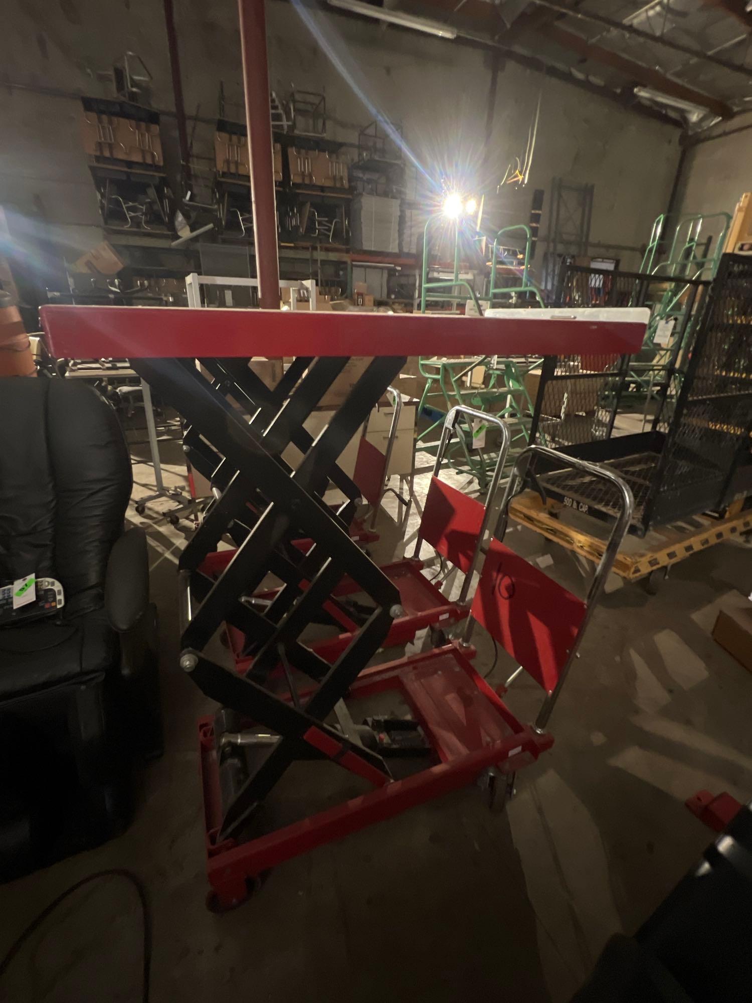 ULINE Manual Lift Table 770lbs. Capacity Proxibid