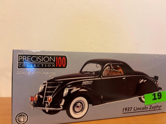 1937 Lincoln Zephyr 1/18 Die Cast Collectible