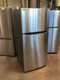 Frigidaire 20cu. ft. Top Freezer Refrigerator*COLD*PREVIOUSLY INSTALLED*