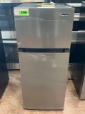 Magic Chef 4.5cu. ft. 2 Door Mini Refrigerator with Freezer*COLD*UNUSED*