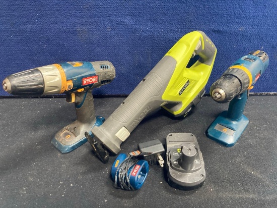 Box Lot of Electric Tools*TURNS ON*