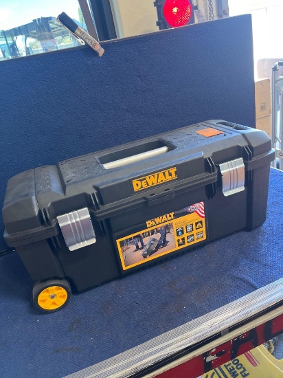 DeWALT Rolling Tool Box