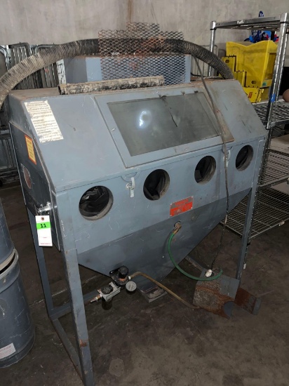 Trinico Dry Blast Cleaning Machine