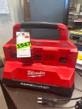 Milwaukee M18 18V Lithium-Ion 6-Port Rapid Charger