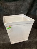 CHG Hanover 20in. white resin square planter