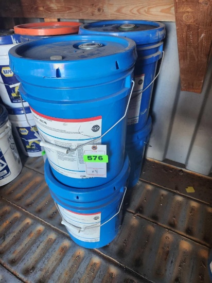 (4) Bucket of Chevron Hydraulic 220 oil