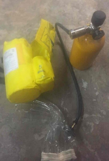 (2)North 850 Respiratory protection tank