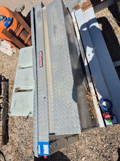 Weather Guard Tool Box 6ft x 2ft 4in x 1ft 8in
