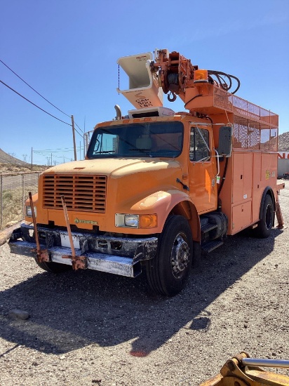 1993 International 4900 Bucket Truck w/Crane and Auger