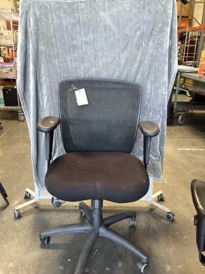 Lot Of 6 Chairs
