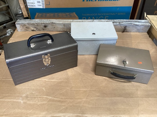 Box lot of assorted items