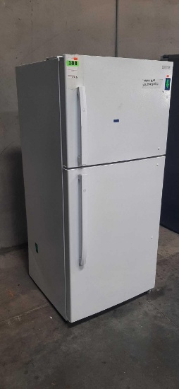 Insignia 18 Cu. Ft. Top-Freezer Refrigerator with Handles
