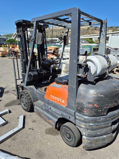 Toyota LP Hard Tire Forklift
