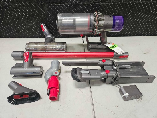 DYSON V10 Cordless Stick Vacuum