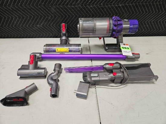 DYSON V10 Animal Stick Vacuum
