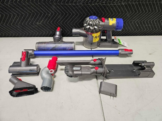 DYSON V7 Cordless Stick Vacuum