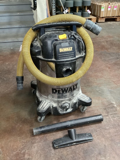 DeWalt 10 Gallon Wet/Dry Vac