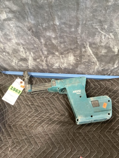 Makita DX06 Dust Extractor Attachment with HEPA Filter Cleaning Mechanism