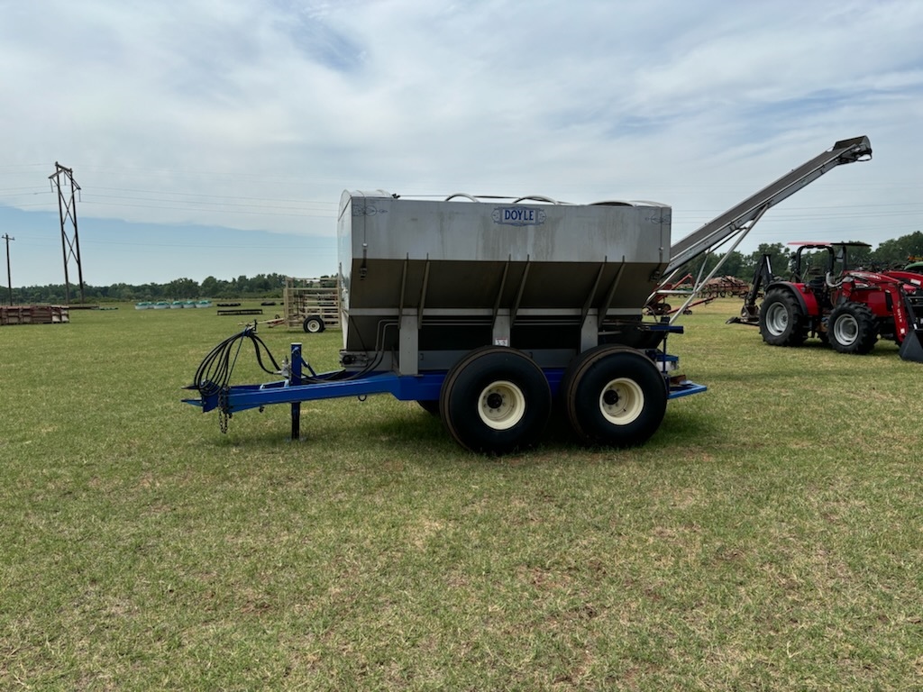 2017 DOYLE 8 TON FERTILIZER SPREADER Proxibid