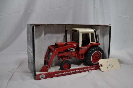International 986 Tractor with Loader - 1/16th scale