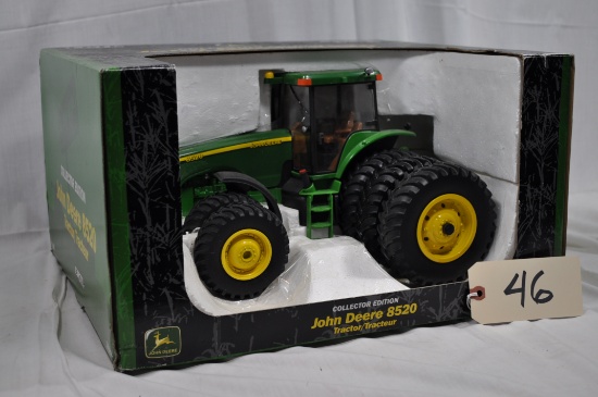 Ertl John Deere 8520 Collector Edition -1/16th scale