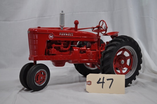 Farmall M Narrow Front - 1/8th Scale - no box