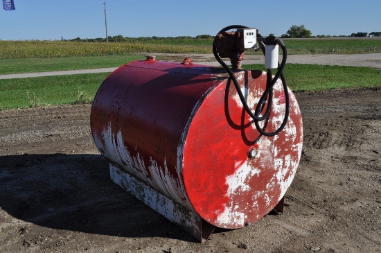 500 Gallon Fuel Tank - unknown if pump works