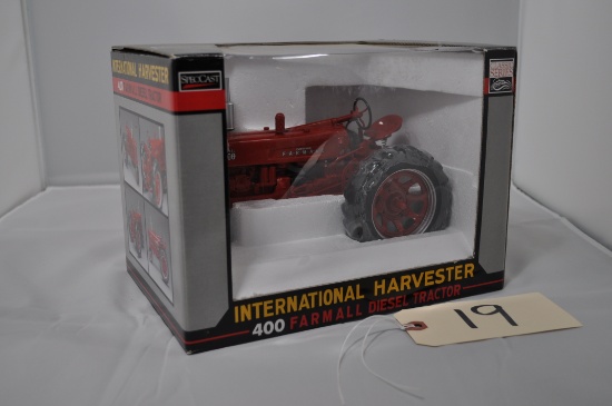 Spec Cast International Harvester 400 Farmall Diesel -1/16th scale