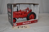 Ertl IH McCormick Farmall model H tractor - 1/16th scale
