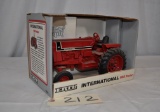 Ertl International 966 tractor - Special Edition - highly detailed - 1/16th scale