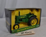 Ertl John Deere BW tractor - 1/16th scale