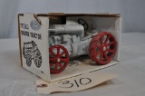 Ertl Antique Fordson tractor - 1/16th scale