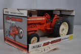 Ertl Allis-Chalmers D-19 tractor - 1/16th scale