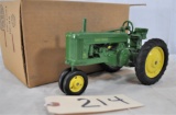 John Deere model 60 tractor - 1/16th scale