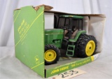 John Deere 7800 Row Crop tractor with duals & cab - Collector's Edition - 1/16th scale