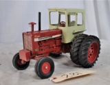 International Farmall 1456 Turbo tractor with duals & cab - 1/16th scale - no box