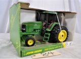 Ertl John Deere 7800 tractor with duals - 1/16th scale