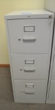 Lockable 3 Drawer File Cabinet With Key - 28-5/8