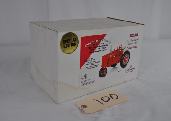 Scale Models 1/16th Farmall M-TA - Special Edition - 2004 Red Power Roundup