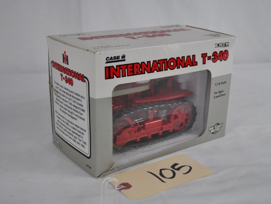 Ertl 1/16th International T-340 Crawler