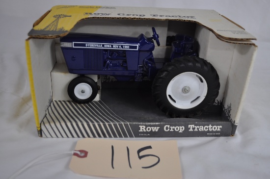 Scale Models 1/16th Row Crop Tractor - Dyersville, IA November 6, 1993