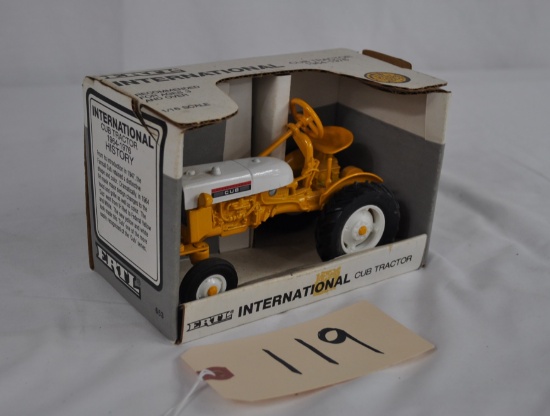 Ertl 1/16th International 1964-1976 Cub Tractor