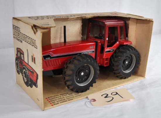Ertl 1/16th International 2+2 Tractor