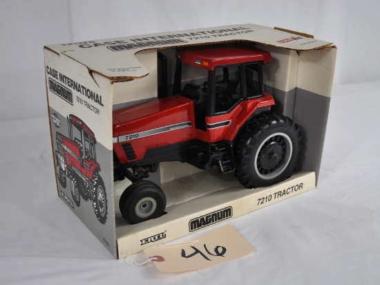 Ertl 1/16th Case/IH Magnum 7210 Tractor