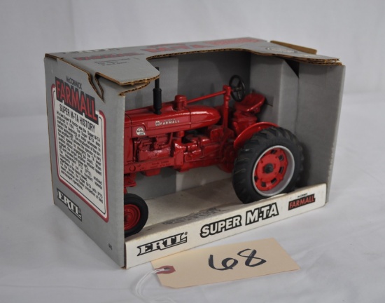 Ertl 1/16th McCormick Farmall Super M-TA - Special Edition