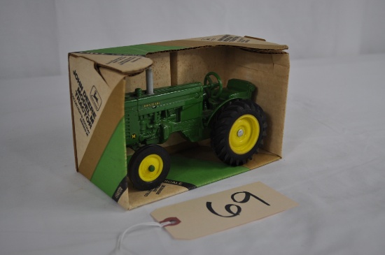 Ertl 1/16th John Deere Model M tractor