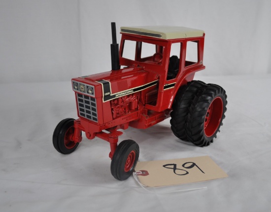 Ertl 1/16th International 1566 Tractor - No Box