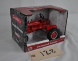 Ertl 1/16th Farmall B Tractor