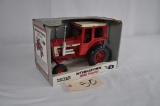 Ertl 1/16th International V8 1568 Tractor