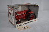 Ertl 1/16th International 966 Tractor - Special Edition
